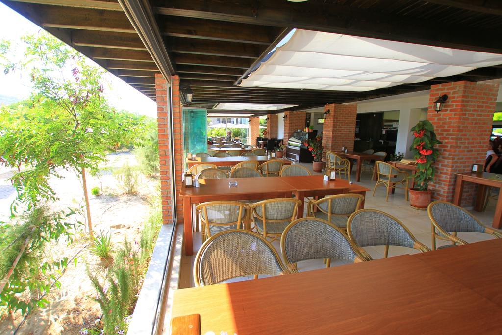 Palm Bay Beach Hotel Emecik 外观 照片
